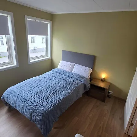 Apartment Comfortable And Renovated - Sunny Balcony, Central, Free Parking