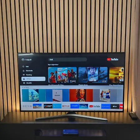 Apartment Comfortable And Renovated - Sunny Balcony, Central, Free Parking *