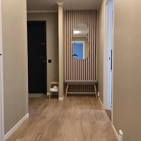 Comfortable And Renovated - Sunny Balcony, Central, Free Parking Apartment Haugesund