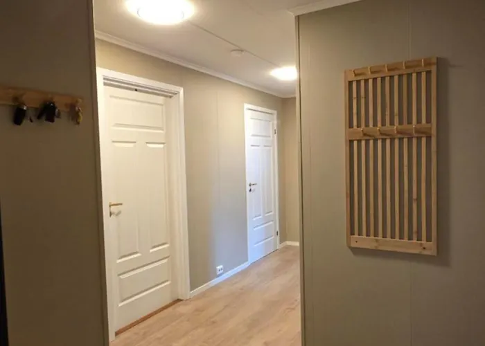 Comfortable And Renovated - Sunny Balcony, Central, Free Parking